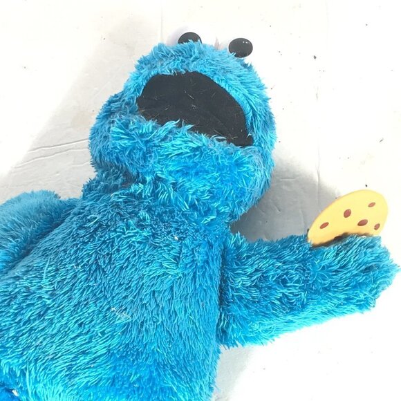 Sesame Street Talking Cookie Monster Toy Doll - Picture 4 of 5